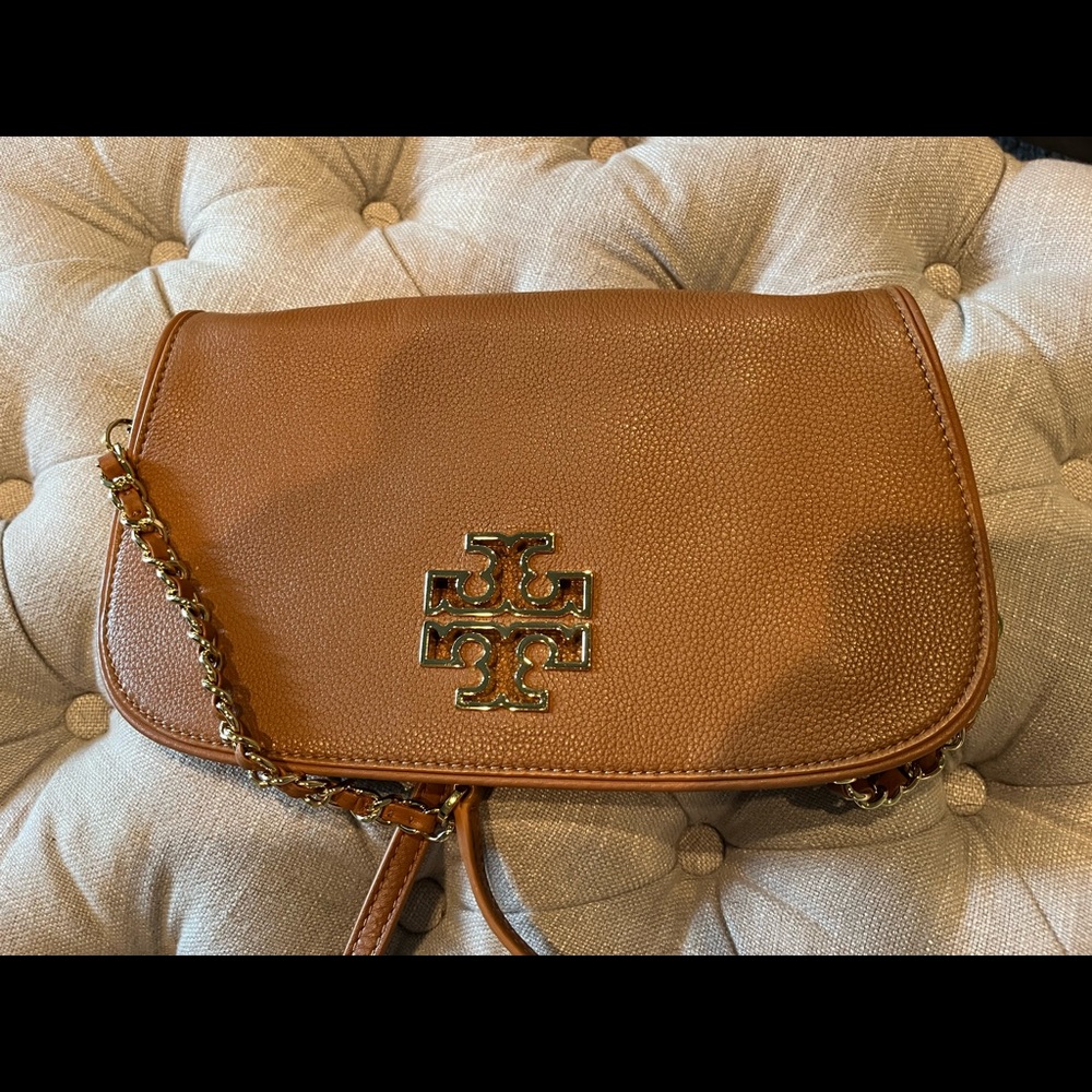 Tory Burch Britten purse in Bark